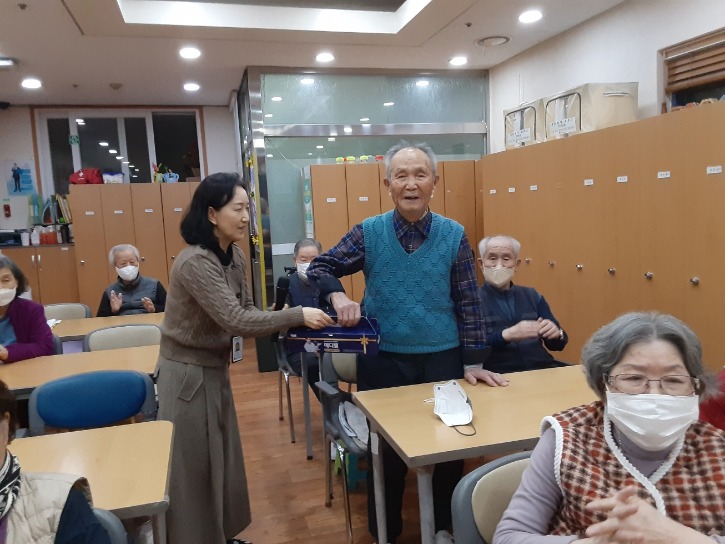 설날선물증정.jpg